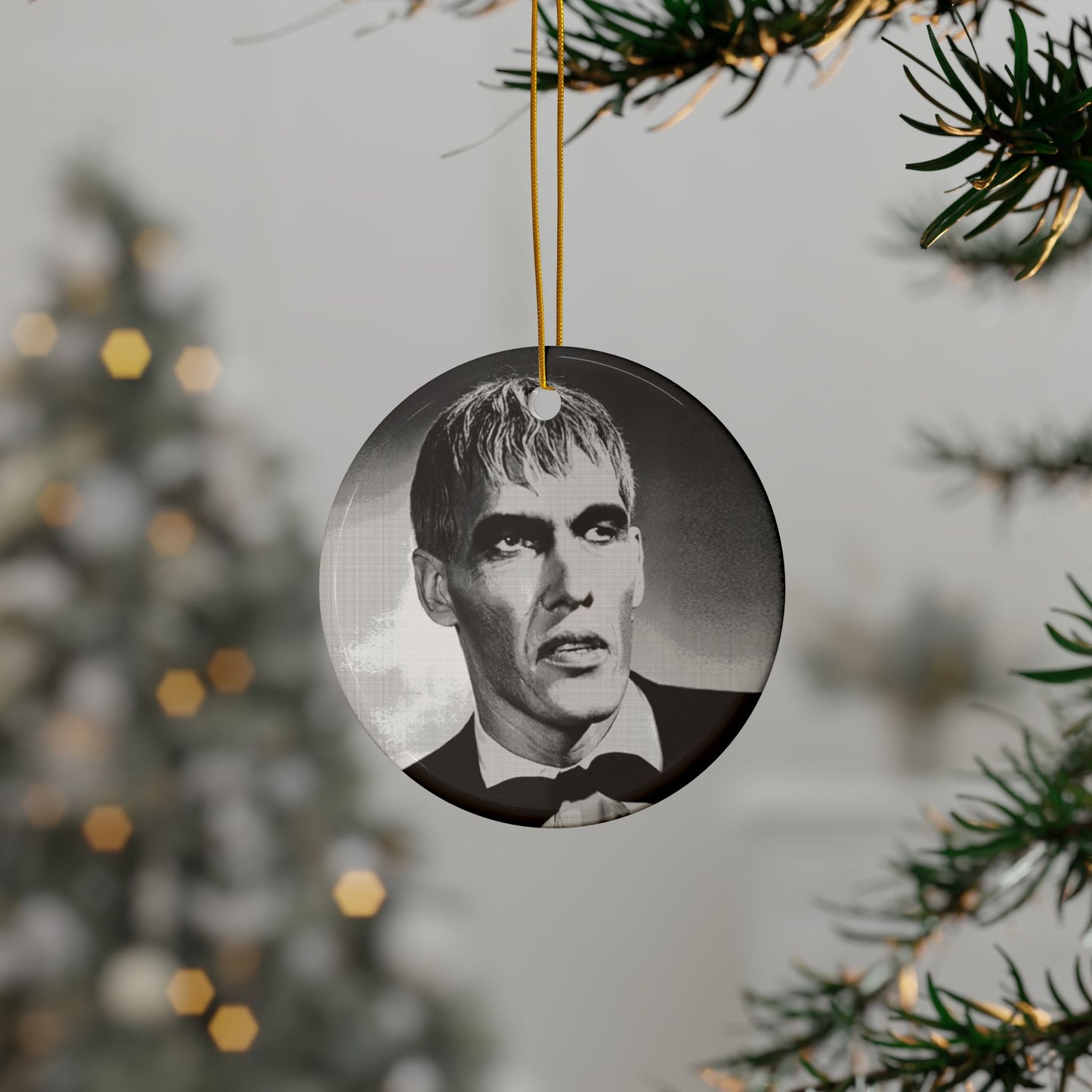 "PORTRAIT" ORNAMENT